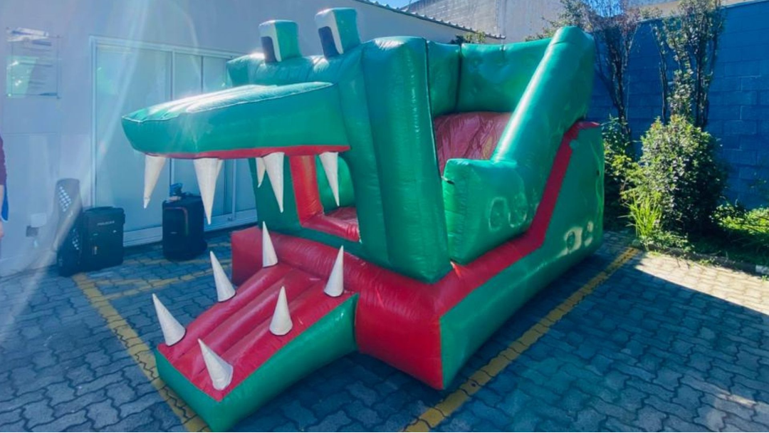 Mini Tobogã Jacaré Inflável para aluguel em festa infantil na Zona Leste de São Paulo - Luck Kids (opção 3)