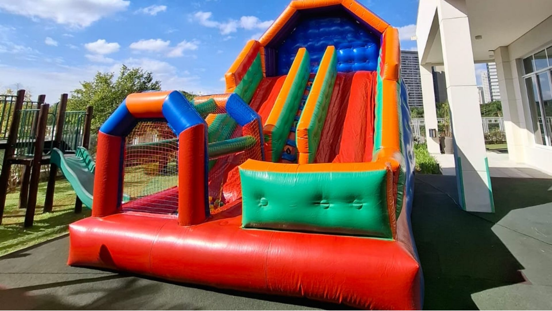 Tobogã Inflável Grande para aluguel em festa infantil na Zona Leste de São Paulo - Luck Kids (opção 9)