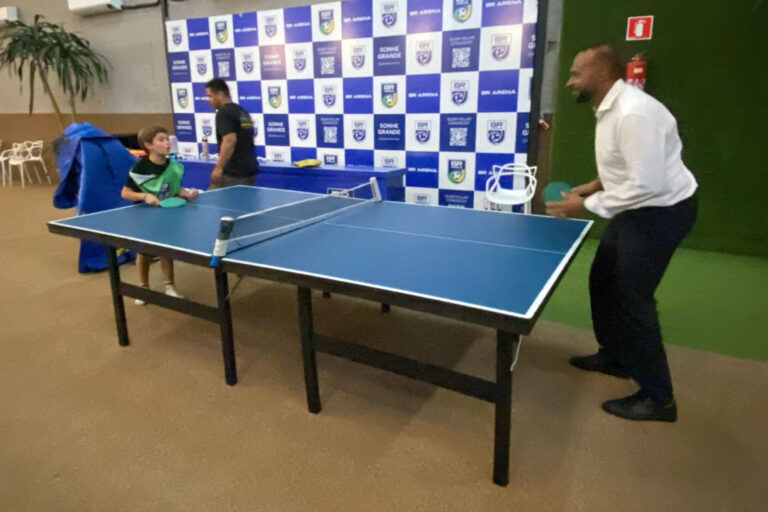 Mesa de Ping-Pong para aluguel em festa infantil na Zona Leste de São Paulo - Luck Kids