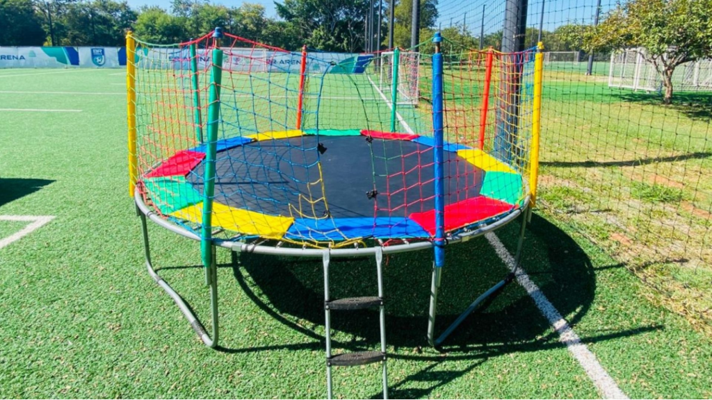 Cama Elástica (Trampolim) para aluguel em festa infantil na Zona Leste de São Paulo - Luck Kids (opção 4)