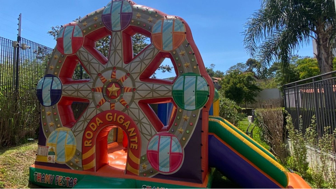 Roda Gigante Inflável para aluguel em festa infantil na Zona Leste de São Paulo - Luck Kids