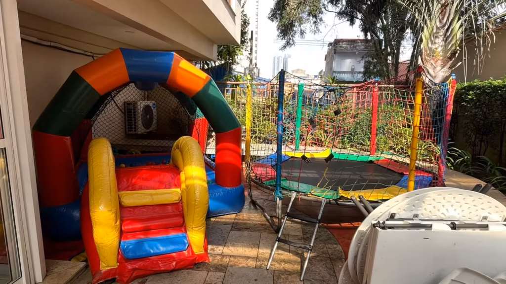 Cama Elástica Média muito utilizada pelos animadores de festa infantil para intercalar as atividades